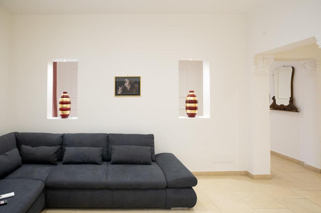 Internotre Luxury Apartment Bari Exterior foto